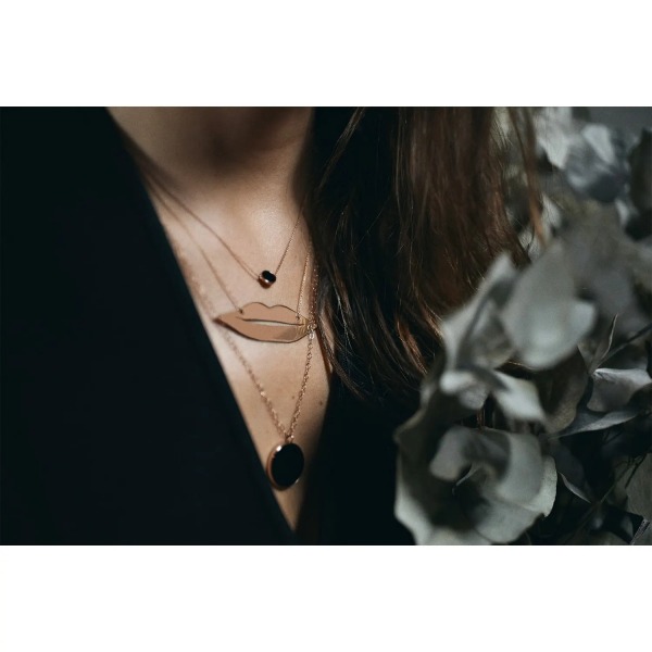 Collier Ginette NY Jumbo French Kiss Necklace