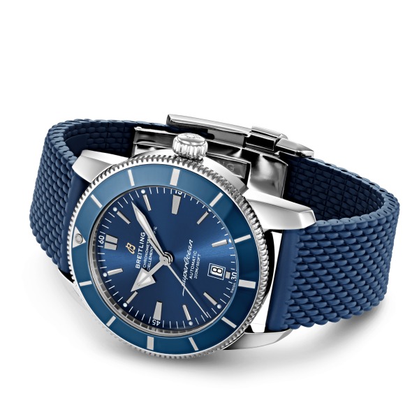 Montre Breitling Superocean Héritage 46 mm Bleu bracelet caoutchouc