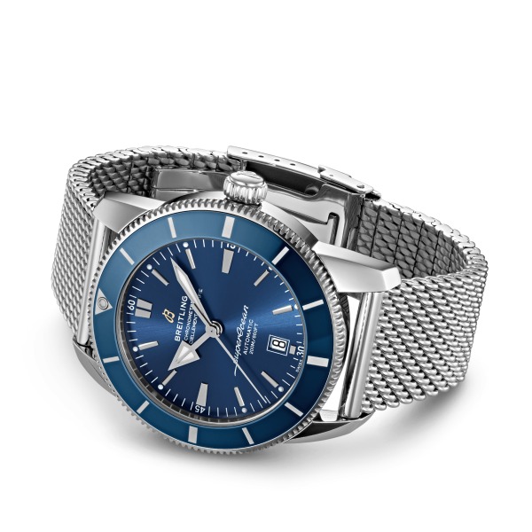 Montre Breitling Superocean Héritage 46 mm Bleu bracelet acier