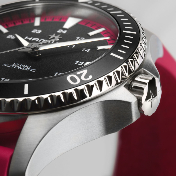 Montre Hamilton Khaki Navy Scuba Auto Bracelet Caoutchouc Rouge