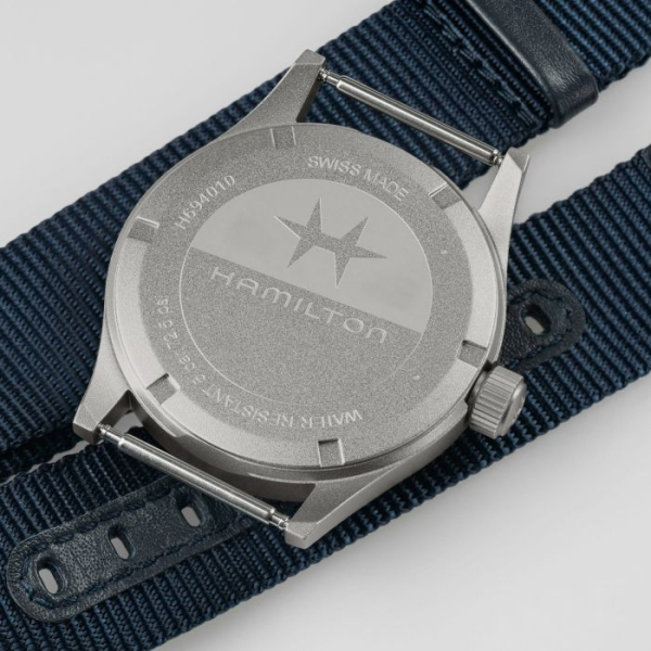 Montre Hamilton Khaki Field Quartz 38mm Cadran Bleu Bracelet Bleu