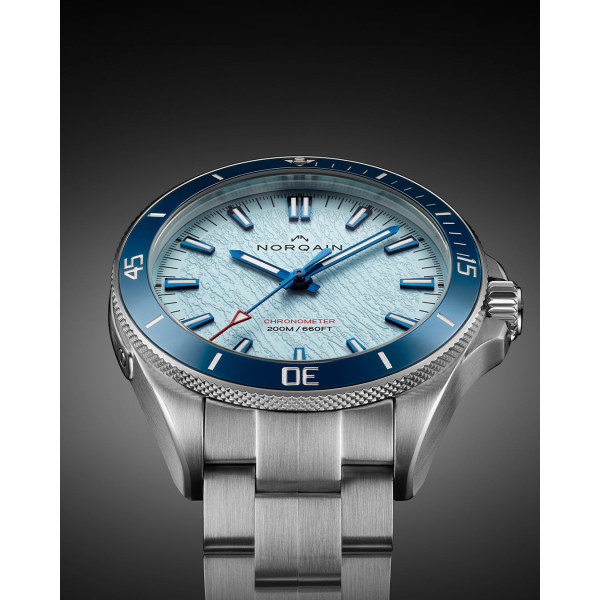 Montre Norqain Adventure Neverest Glacier 40mm Bracelet Acier