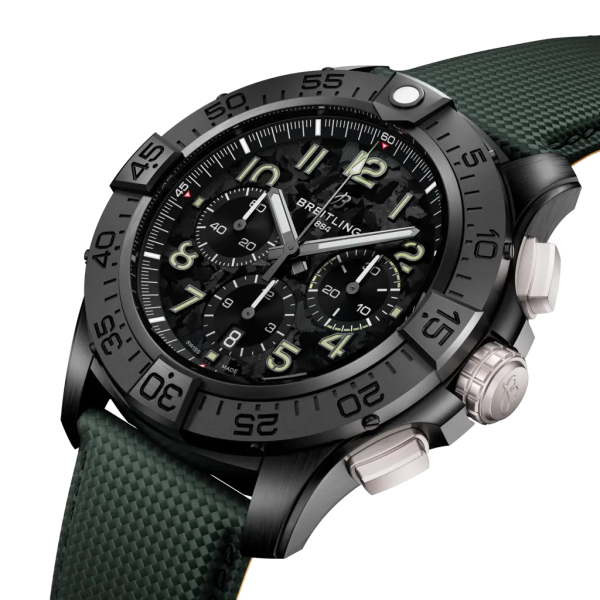 Montre Breitling Super Avenger B01 Chronograph 46 Night Mission Bracelet Vert