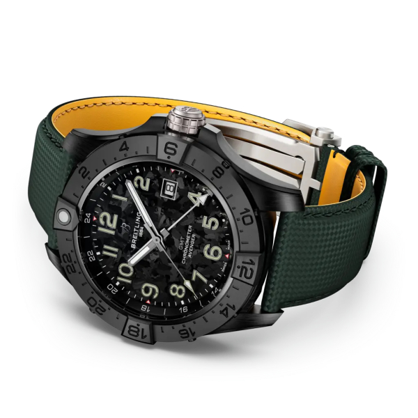 Montre BreitlingAvenger B01 44 Night Mission Cadran Noir Bracelet Vert