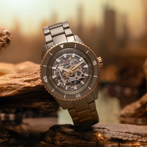 Montre Rado Captain Cook High-Tech Ceramic Skeleton