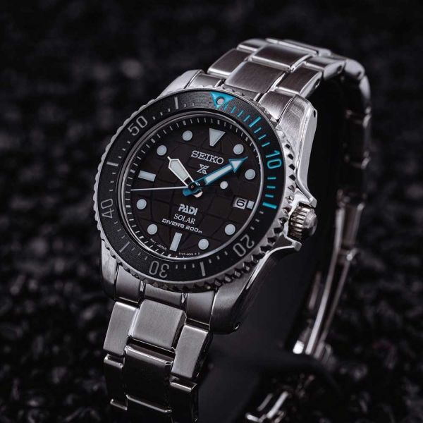 Montre Seiko Prospex édition PADI diver's 200m SNE575P1