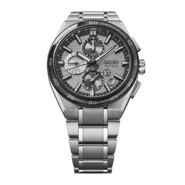 Montre Seiko Astron SSH177J1 Chronographe GPS Solaire Dual Time