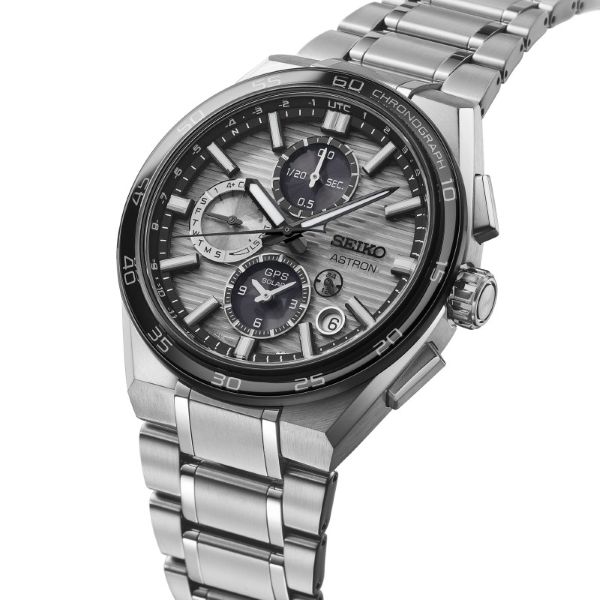 Montre Seiko Astron SSH177J1 Chronographe GPS Solaire Dual Time