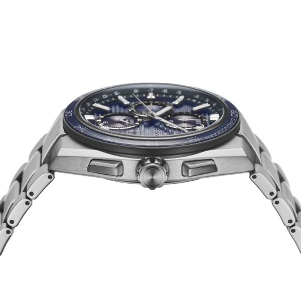 Montre Seiko Astron SSH175J1 Chronographe GPS Solaire Dual Time 